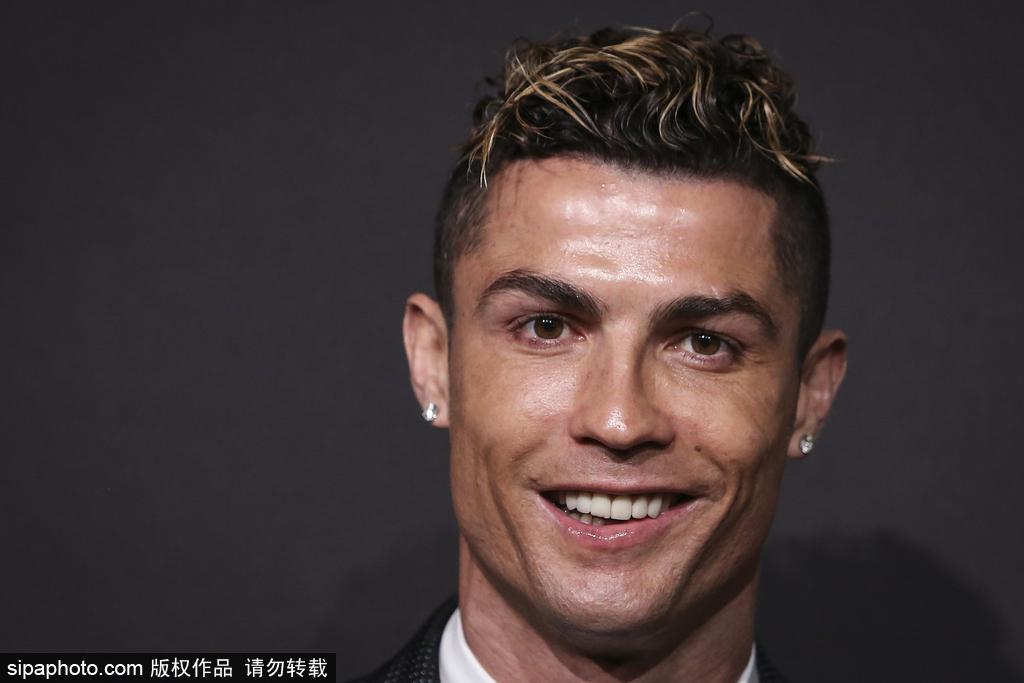 本轮欧预赛最佳阵容：萨内、格纳布里入围