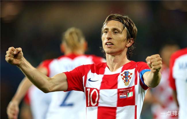 国米迎来6分之战！右路首发奥古弃攻主守，全面遏制对手两核心！