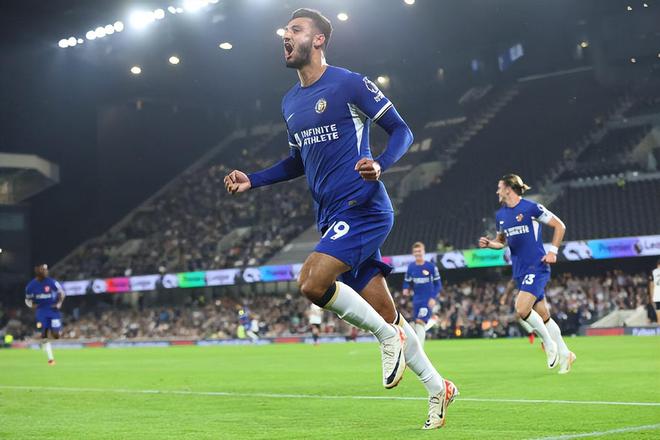 哈兰德赛后采访玩梗：保持谦逊；卡拉格、基恩做节目叫上我爸