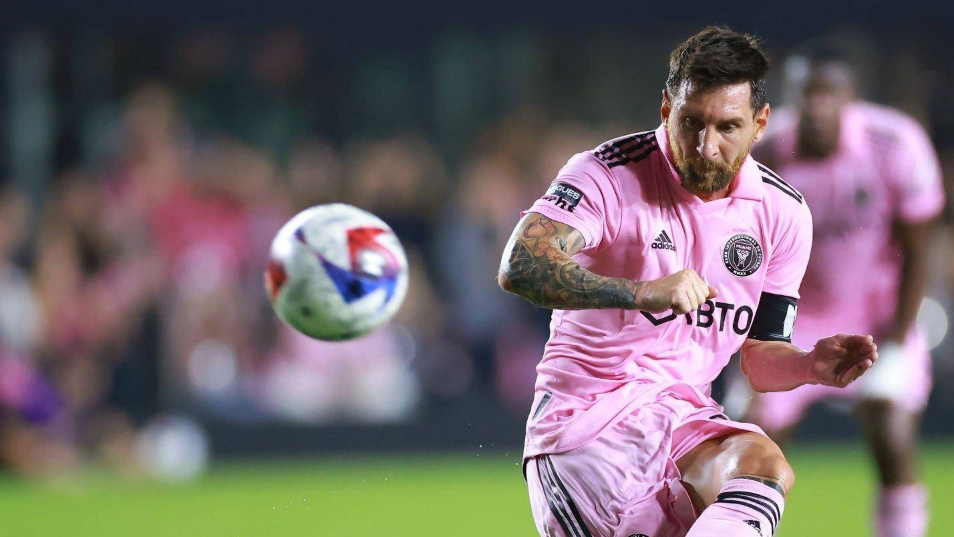 记者：梅西不希望拉波尔塔利用自己，因此回诺坎普没通知巴萨