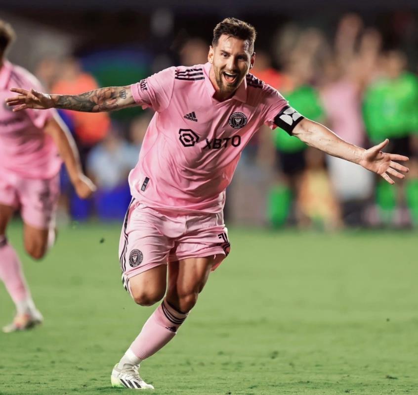 湖凯大战伤病报告：东契奇缺席，斯玛特和杰伦·布朗出战成疑