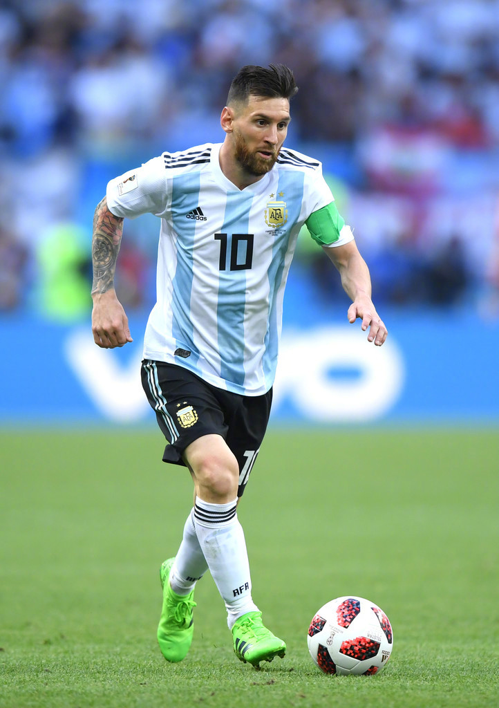 与梅西交换球衣，安哥拉队长弗雷迪：我要将它留给我的孩子们